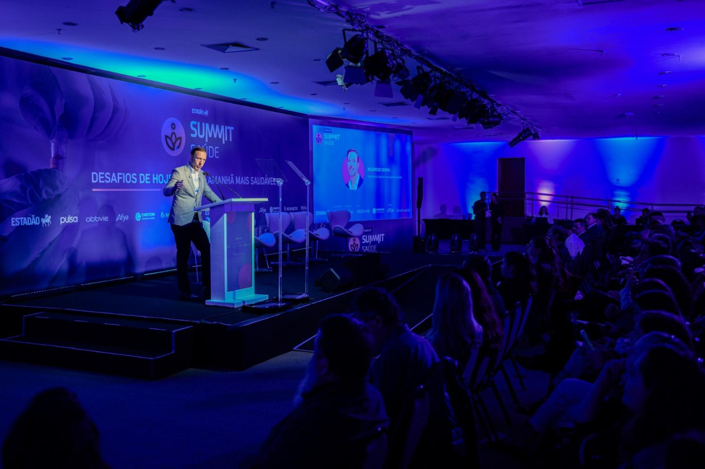 Saúde digital e integração da rede são destaques em debate sobre saúde em SP