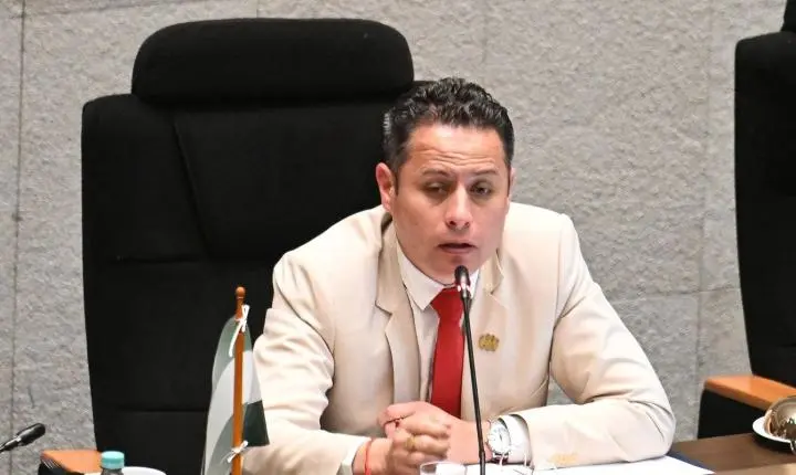 Vice-presidente da Bolívia acusa governo Paz de tramar prendê-lo